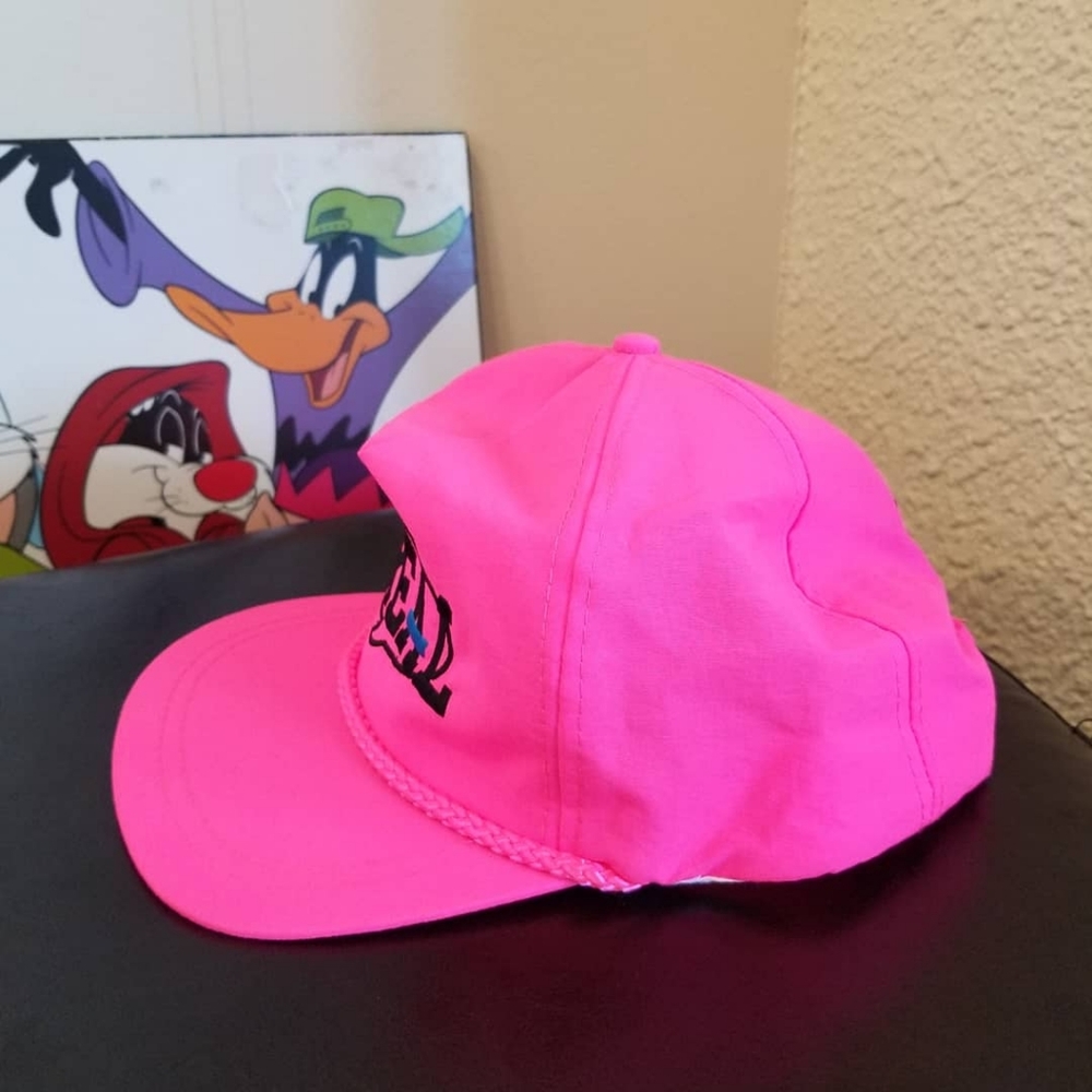 Pink Hat - Picture 2 of 5
